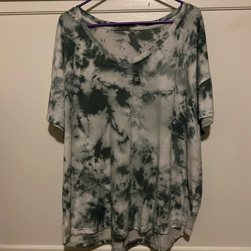 V Tie Dye Tee